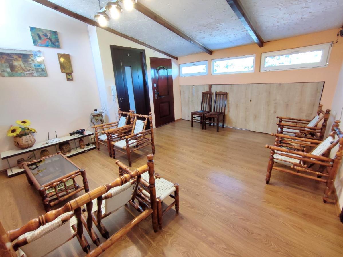 G&L Apartments ティビリシ エクステリア 写真
